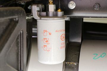 �й�����HOWO ���� 156���� 4.15�׵�����ʽ�Ῠ(ZZ5047XXYF341CE145A)ͼƬ