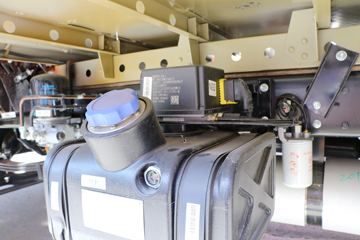 �й�����HOWO ���� 156���� 4.15�׵�����ʽ�Ῠ(ZZ5047XXYF341CE145A)ͼƬ