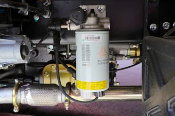 �й�����HOWO ���� 156���� 4.15�׵�����ʽ�Ῠ(ZZ5047XXYF341CE145A)ͼƬ