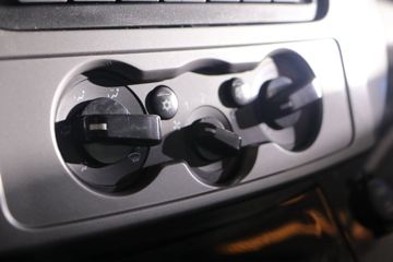 �ִ����ó� ��ͼ300 150���� 4X2 4.165�׵�����ʽ�Ῠ(����)(CHM5040XXYZDC33T)ͼƬ