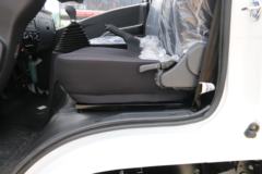 跃进 福星S70 113马力 4.05米单排栏板小卡(国六)(SH1033PEGCNZ)