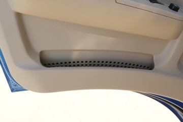 �ɵ��³� V2ϵ�� 95���� 4.17�׵��������ῨͼƬ