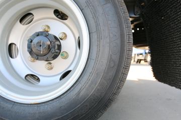 �ɵ��³� V2ϵ�� 95���� 4.17�׵��������ῨͼƬ