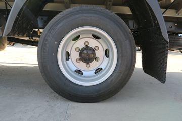 �ɵ��³� V2ϵ�� 95���� 4.17�׵��������ῨͼƬ