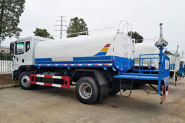 东风多利卡底盘&nbsp;洒水车/喷洒车外观图片