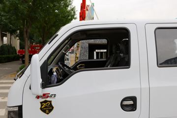 ����;�� T5 1.6L 122���� ���� 2.99��˫������С��(����)ͼƬ