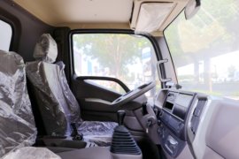 福田欧马可底盘&nbsp;冷藏车驾驶室图片