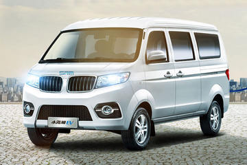 SRM鑫源 小海狮EV 2019款 标准型 7/5座 4.2米纯电动多用途乘用车32.25kWh