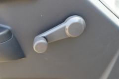 江淮 骏铃E3 102马力 3.37米排半栏板轻卡(气刹)(HFC1040P93K1B4V)