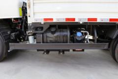 江淮 骏铃E3 102马力 3.37米排半栏板轻卡(气刹)(HFC1040P93K1B4V)