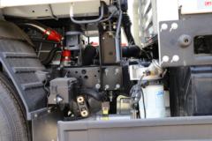 江淮 骏铃E3 102马力 3.37米排半栏板轻卡(气刹)(HFC1040P93K1B4V)