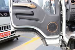 江淮 康铃J5 115马力 4.15米单排厢式轻卡(HFC5045XXYP92K1C2V)