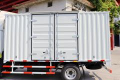 江淮 康铃J5 115马力 4.15米单排厢式轻卡(HFC5045XXYP92K1C2V)