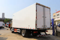 福田 奥铃大黄蜂 210马力 6.1米排半厢式载货车(BJ5186XXY-A1)