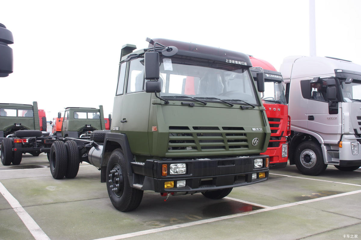 红岩 斯太尔重卡 266马力 4X2 载货车(专用车底盘)