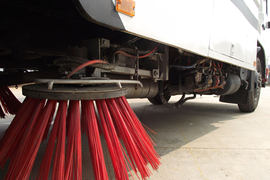 东风商用车底盘&nbsp;扫路车上装图片