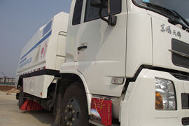 东风商用车底盘&nbsp;扫路车外观图片