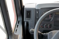 陕汽 德龙F2000重卡 336马力 4X2 牵引车(高顶驾驶室)(SX4185NP351)