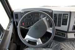 陕汽 德龙F2000重卡 336马力 4X2 牵引车(高顶驾驶室)(SX4185NP351)