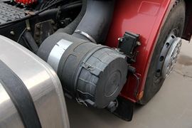 德龙F2000&nbsp;牵引车底盘                                                图片