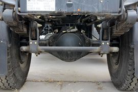 德龙F2000&nbsp;牵引车底盘                                                图片