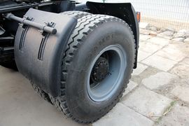 德龙F2000&nbsp;牵引车底盘                                                图片