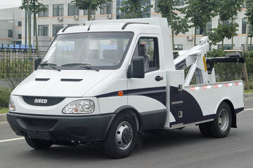 南京依维柯 欧霸 125马力 4X2 清障车(常奇牌)(ZQS5045TQZYWK)