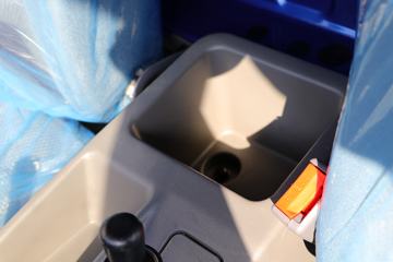 ���� ʱ�����3 95���� 4X2 3����ж��(BJ3046D8PDA-FA)ͼƬ