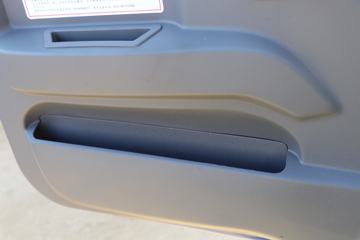 ���� ʱ�����3 95���� 4X2 3����ж��(BJ3046D8PDA-FA)ͼƬ