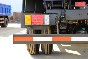 ���� ʱ�����3 95���� 4X2 3����ж��(BJ3046D8PDA-FA)ͼƬ