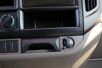 ���� ŷ����3ϵ 131���� 3.22��˫�������Ῠ(�ٱ�4.875)(BJ1049V9AD6-A2)ͼƬ