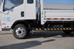 凯马 凯捷M1 110马力 3.69米排半栏板轻卡(KMC1041A28P5) 凯马 凯捷M1 110马力 3.69米排半栏板轻卡(KMC1041A28P5)