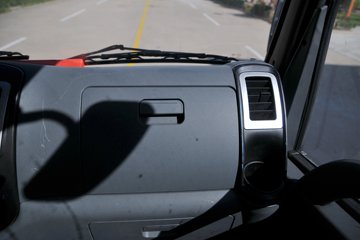 ���� K6������ 102���� 4X2 ��װжʽ������ͼƬ