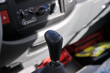 ���� K6������ 102���� 4X2 ��װжʽ������ͼƬ