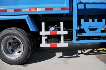 ���� K6������ 102���� 4X2 ��װжʽ������ͼƬ