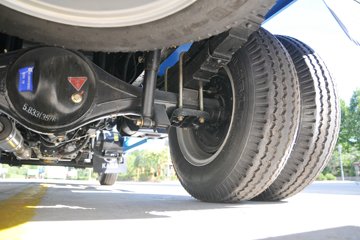 ���� K6������ 102���� 4X2 ��װжʽ������ͼƬ