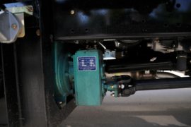 K8&nbsp;洒水车/喷洒车底盘图片