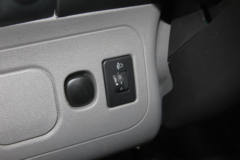 江铃汽车 特顺EV 商运型 5.7米纯电动长轴距厢式封闭货车(中顶)80.4kWh