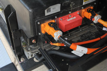  EV 4.5T 4.08׵Ŵ綯ʽῨ(JX5043XXYTGE25BEV)81.14kWhͼƬ
