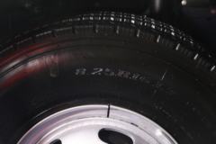 现代商用车 泓图500 154马力 4X2 3.835米排半栏板轻卡(法士特8挡)(CNJ1043QDA33V)