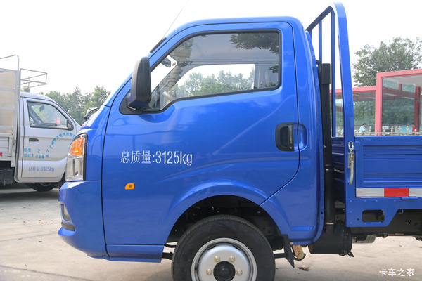 跨越者D5载货车绵阳市火热促销中 让利高达0.1万