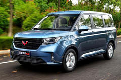 博航购五菱宏光PLUS 售价6.58万起