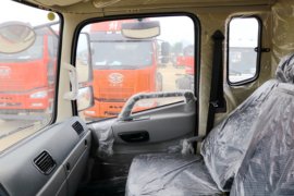 东风华神底盘&nbsp;油罐车驾驶室图片