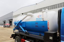 奥驰D系&nbsp;吸污/吸粪车上装图片