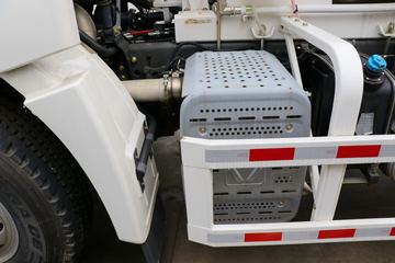 漢風XG1H(原漢風G7)&nbsp;混凝土搅拌车底盘                                                图片