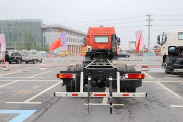 欧曼ETX&nbsp;油罐车外观图片