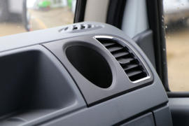 多利卡D6&nbsp;洒水车/喷洒车驾驶室图片