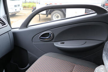 ���� ������D6 20�������� 140���� 4X2 ��ˮ��(��֪����)(SCS5070GPSEQ-6)ͼƬ