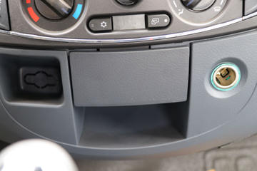 ���� ������D6 20�������� 140���� 4X2 ��ˮ��(��֪����)(SCS5070GPSEQ-6)ͼƬ