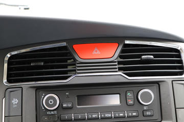 ���� ������D6 20�������� 140���� 4X2 ��ˮ��(��֪����)(SCS5070GPSEQ-6)ͼƬ